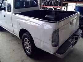 1999 TOYOTA TACOMA, WHITE, SR5, EXTD CAB, 2.4L, AT, 2WD.  Z25969